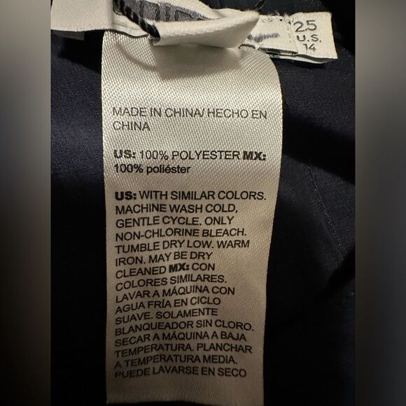 Chico’s Pintuck Dolman Sleeve Shirt Size 2.5 US 14 Cap Sleeve Neck Button Navy - Picture 10 of 10